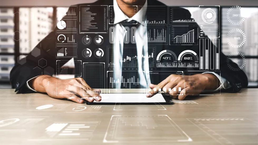 business-intelligence-technology-big-data-analytic-mixed-media