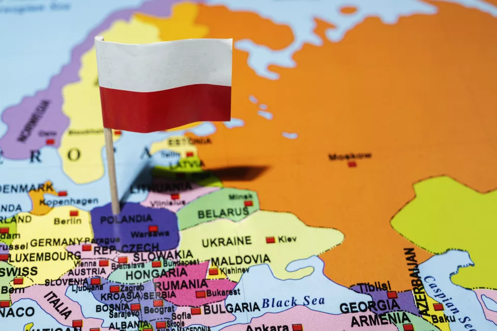 map-poland-with-national-flag-poland-it