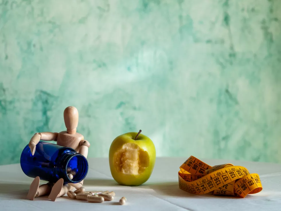 close-up-fruits-plate-table