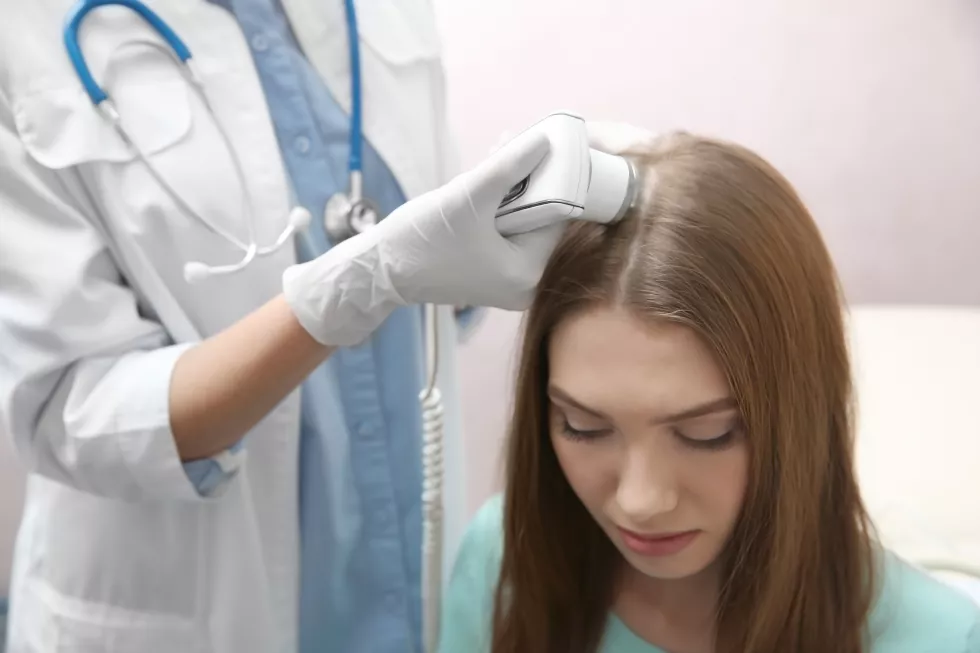 woman-visiting-dermatologist-clinic