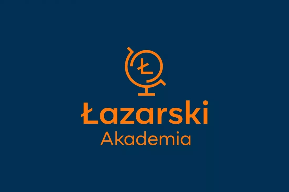 Logo Akademii Łazarskiego na granatowym tle