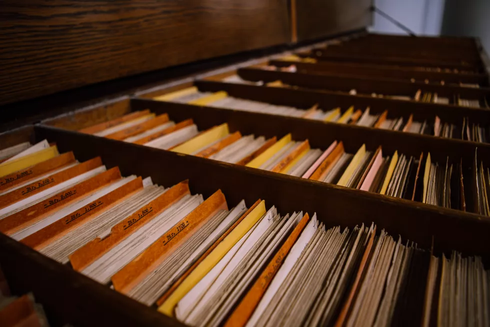 close-up-books-shelf