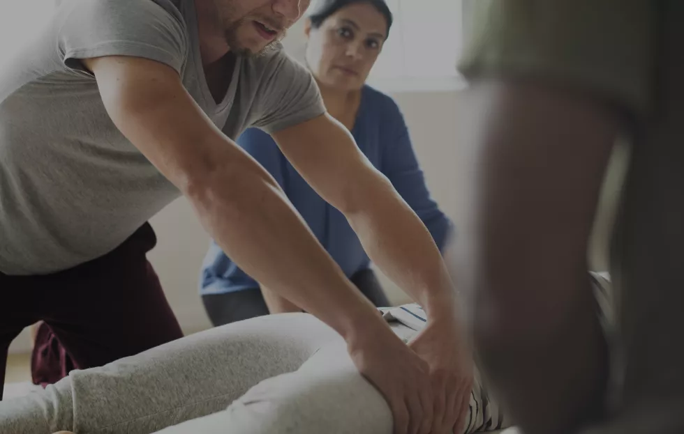 massage-therapy-group-training-class