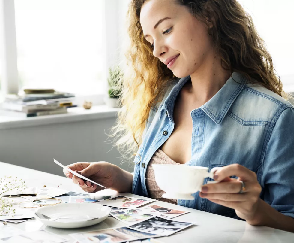 caucasian-woman-looking-photos