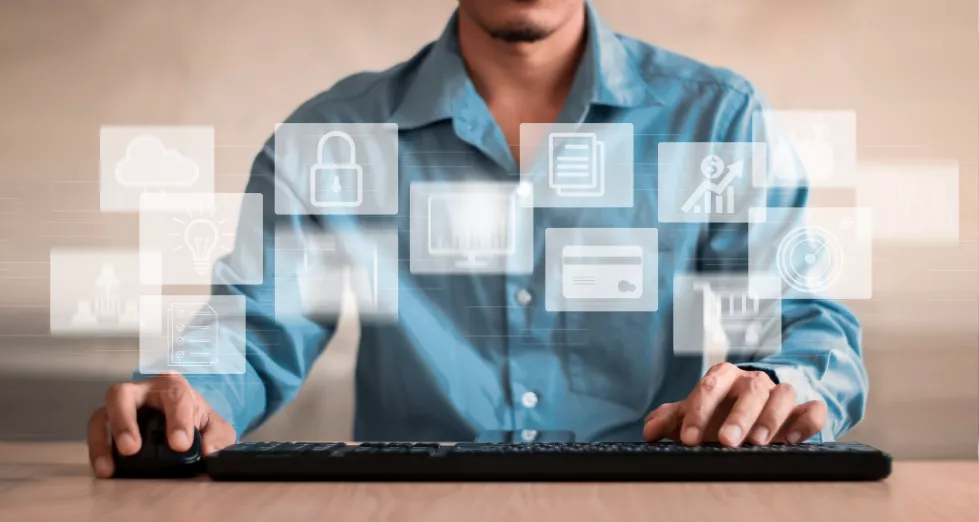 man-touchscreen-graph-screen-icon-media-screen-technology-process-system-business-with-communication-marketing-concept-big-data-hr-human-business-success