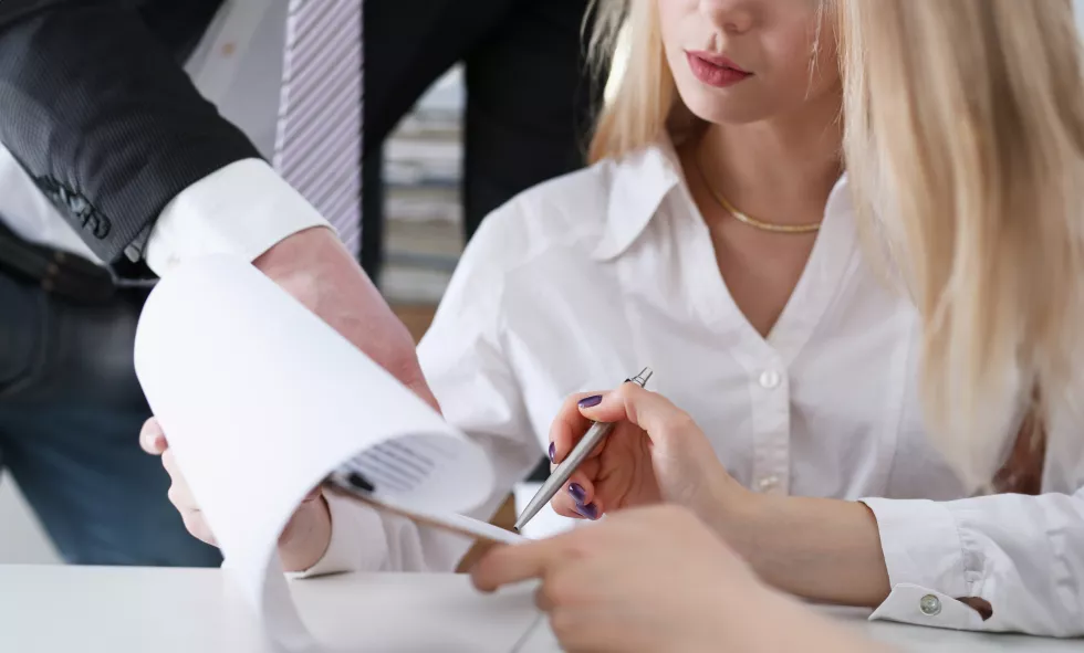 group-people-deliberate-problem-with-2