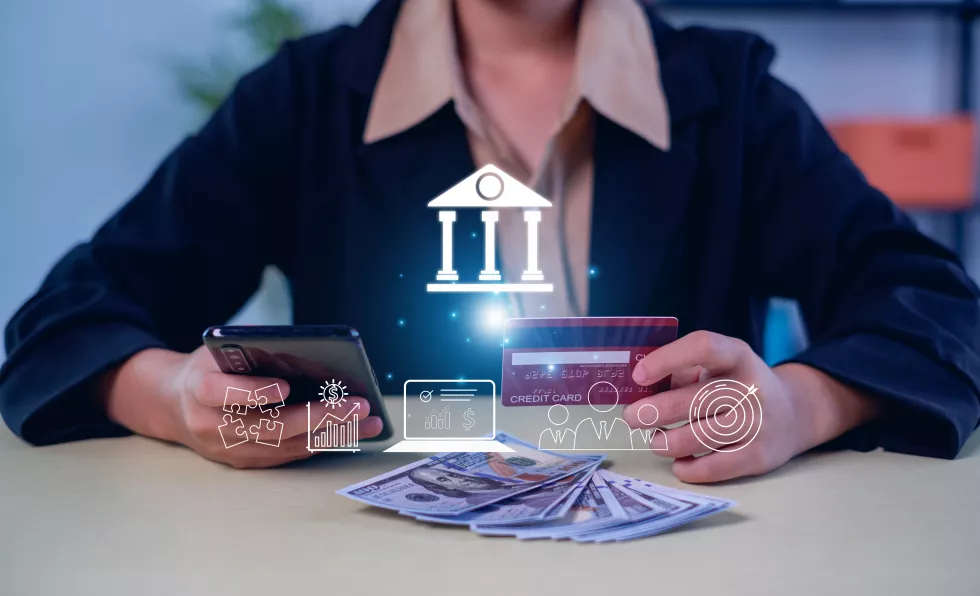 businessman-showing-online-banking-network-connection-icons-online-payment-shopping-business-technology-finance-concept-2