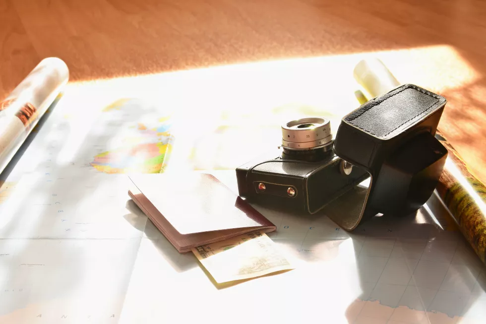 beautiful-concept-summer-travel-map-with-sunset-accessories-vacation-planning