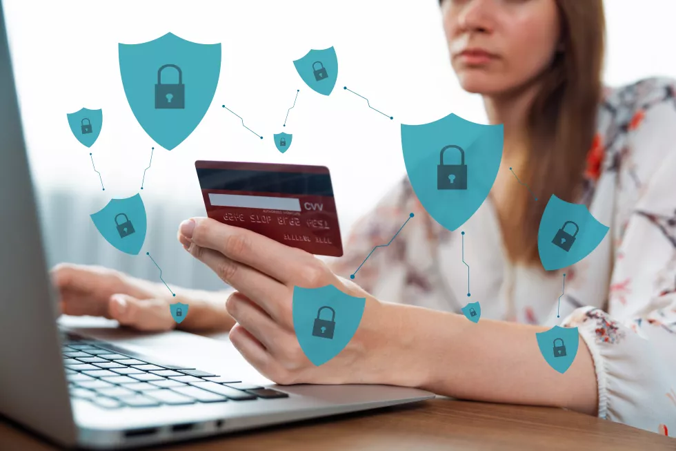 elegant-customer-with-hologram-using-credit-card-authentication-cybercash