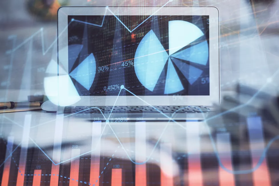 forex-market-chart-hologram-personal-computer-background-multi-exposure-concept-investment